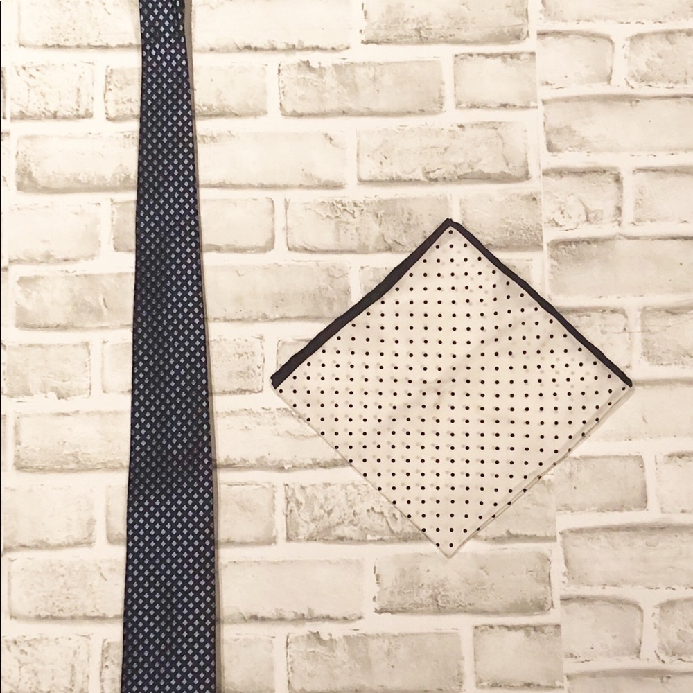 5 for $80 Michael Kors Silk Mens Neck Ties Navy - Picture 3 of 7